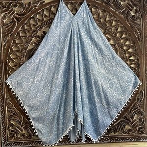 Women’s blue white snakeskin print summer dress with Pom accents trim size XL